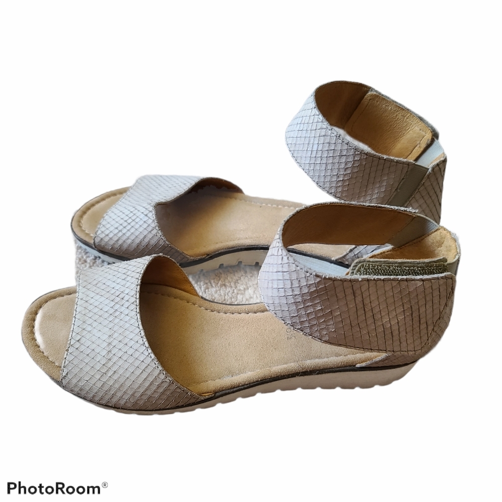 Gabor cobra shoes size 6.5 sandal leather
